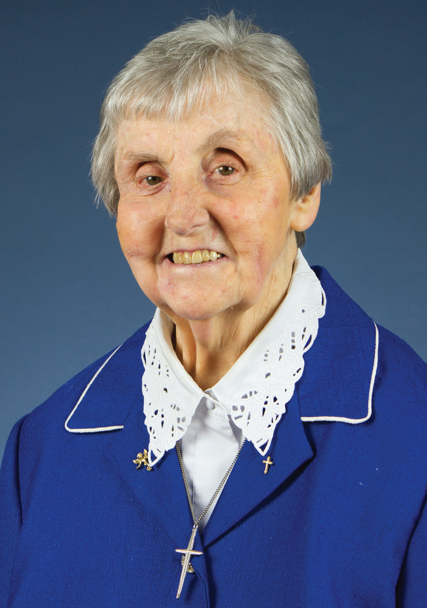 sister_margaret_lillilea_01_844x1200