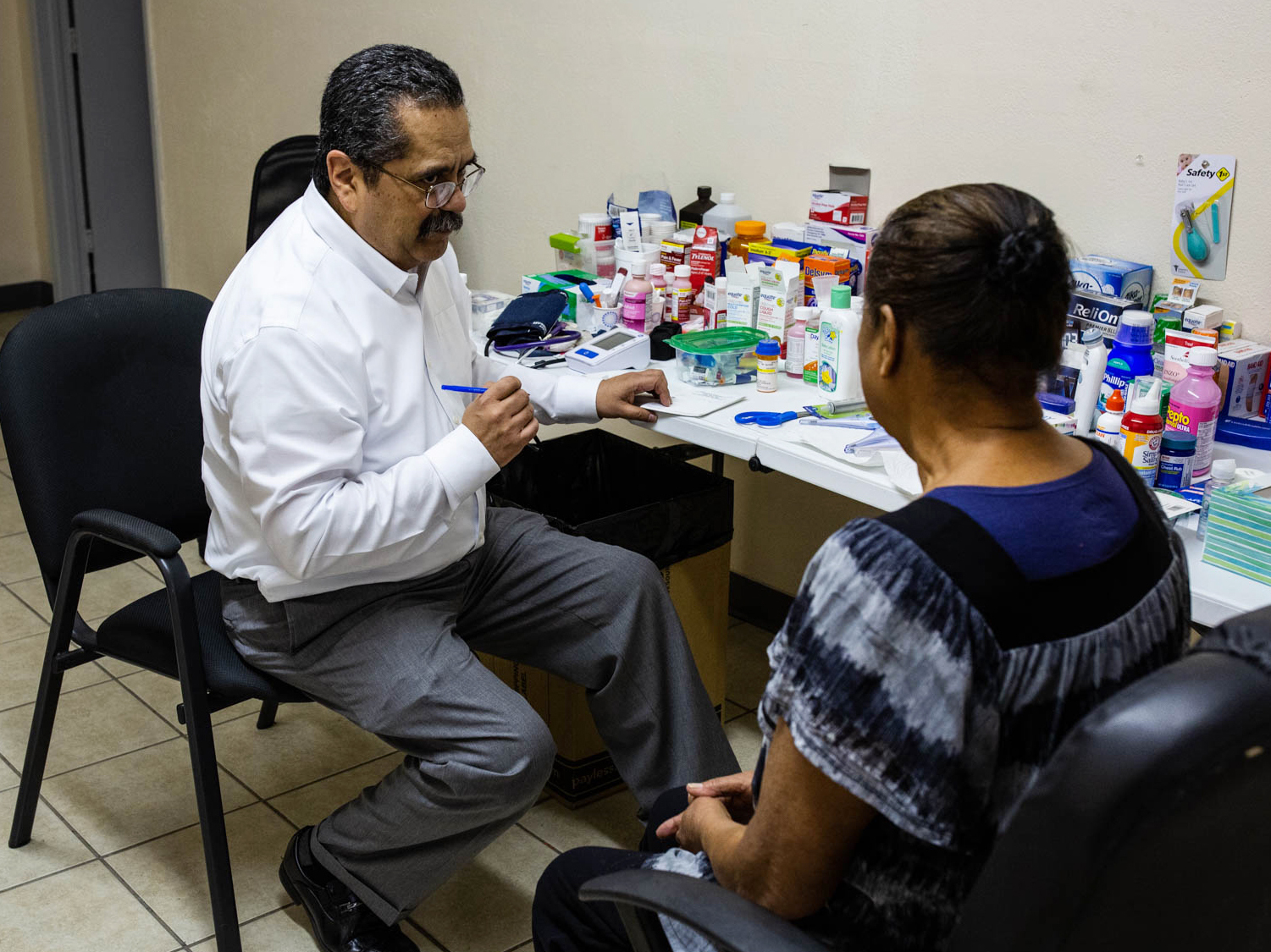 At An Ad Hoc Clinic In An Old Warehouse In El Paso Dr Jose