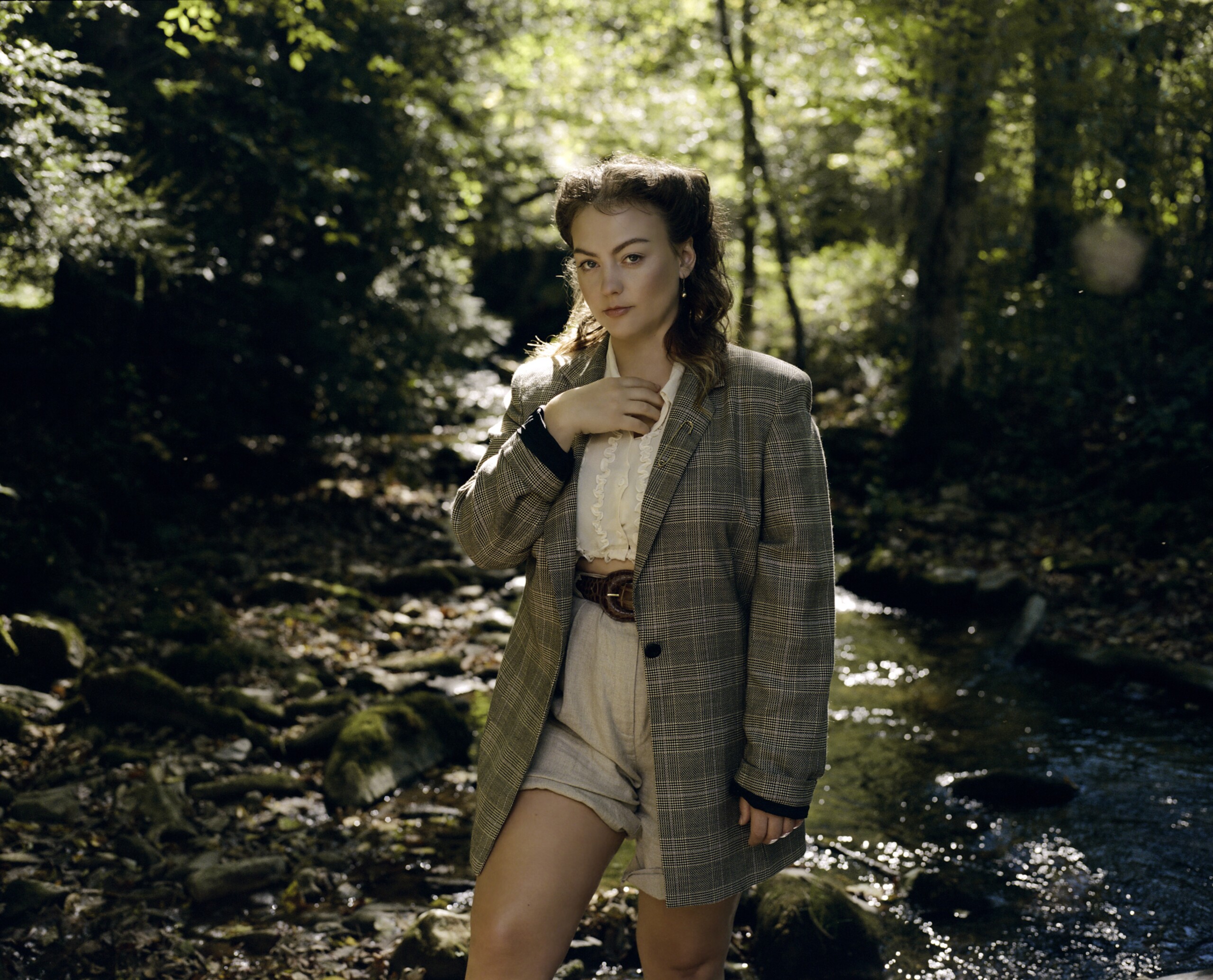 Featured image for “For Angel Olsen, the Shortest Distance Between Loss and Love is a Country Song”