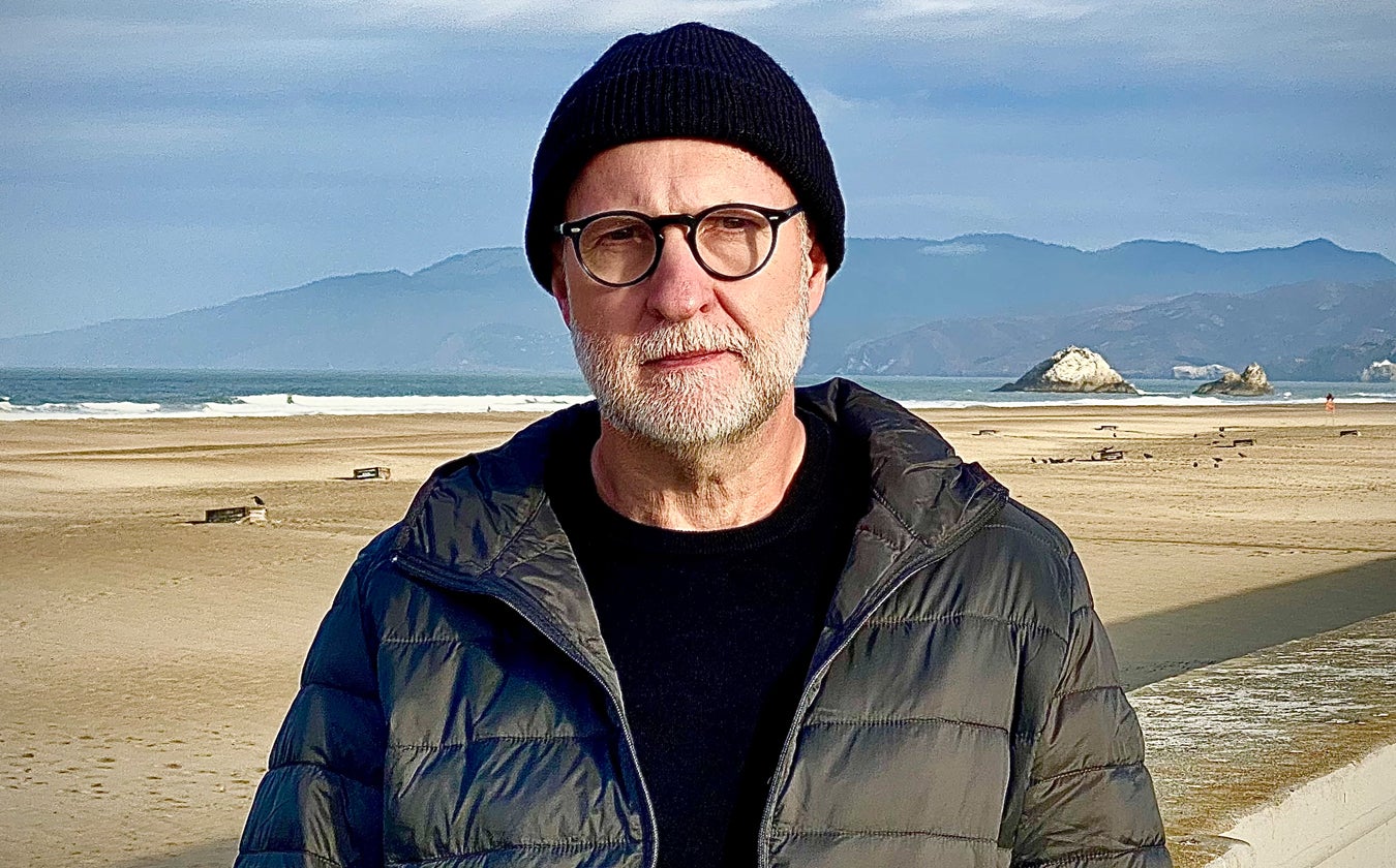 Featured image for “Bob Mould Crams a 40-Year Career of Alternative Noise into a Solo Electric Show”